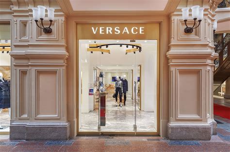 Gianni Versace Store Manager Salaries 